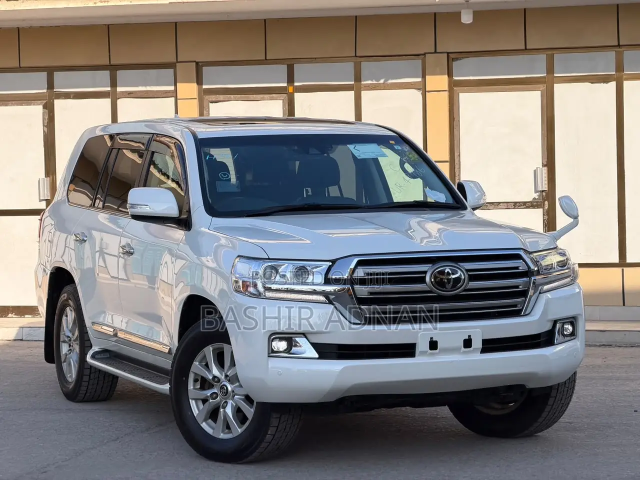 Toyota Land Cruiser 4.6 V8 ZX 2017 Pearl