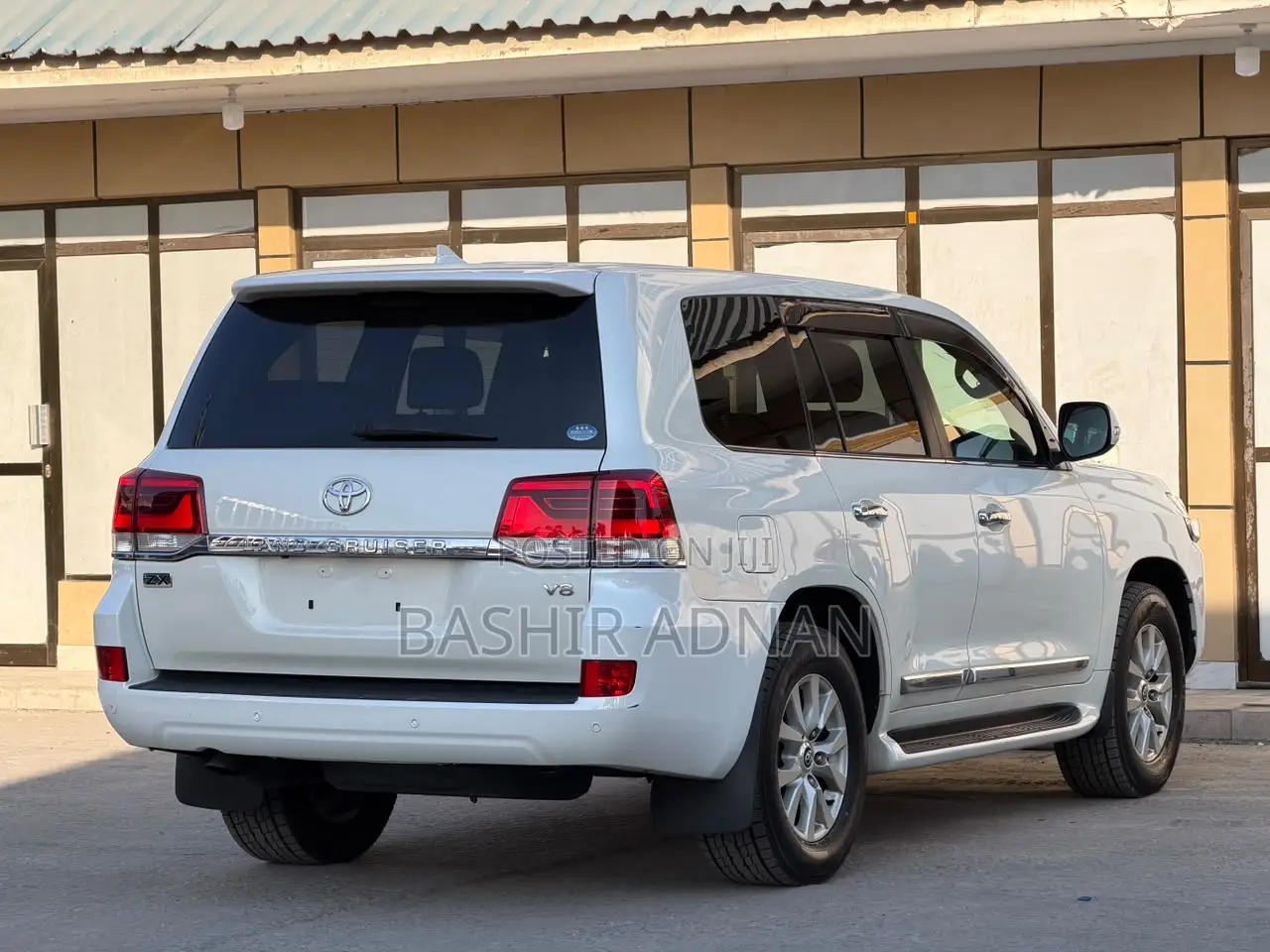 Toyota Land Cruiser 4.6 V8 ZX 2017 Pearl