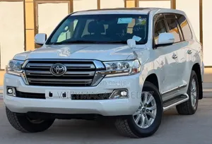 Toyota Land Cruiser 2017 Off white