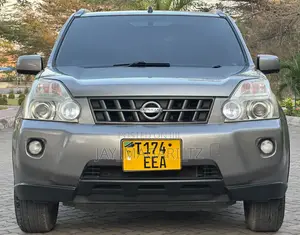 Nissan X-Trail 2010 Gray