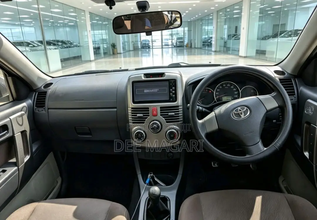 Toyota Rush 2012 Black
