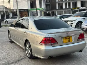 Toyota Crown 2006 Silver