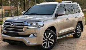 Toyota Land Cruiser 2017 Gold