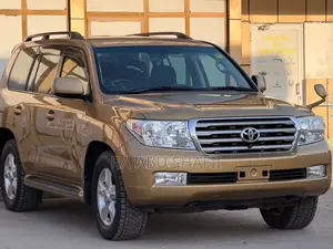 Toyota Land Cruiser 4.6 V8 ZX 2009 Gold