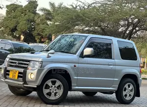 Mitsubishi Pajero 2009 Silver