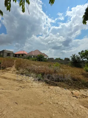 Kiwanja Kinauzwa Madale Msigani