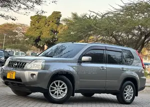 Nissan X-Trail 2010 Gray