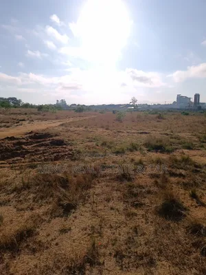 Big Project of Land for Sale in Vikawe