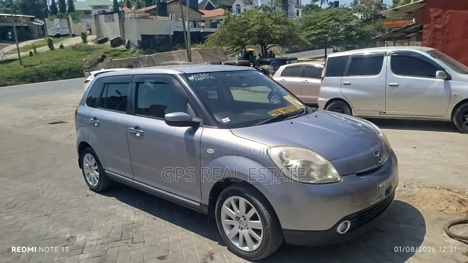 Mazda Verisa 2010 Silver