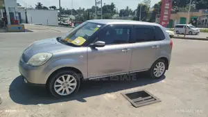 Mazda Verisa 2010 Silver