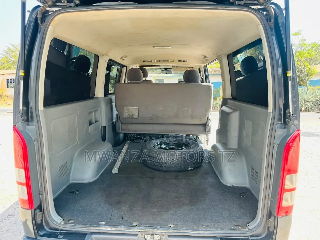 Toyota Quantum 2007 Black