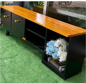 Showcase Color Brown and Black