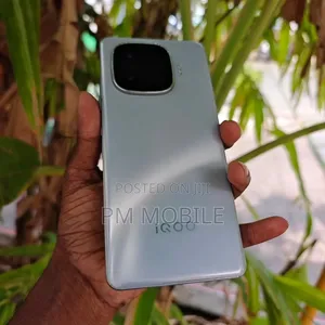 Vivo iQOO Neo10 256 GB Silver
