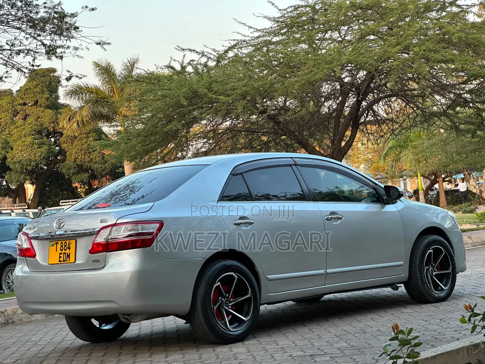 Toyota Premio 2013 Silver