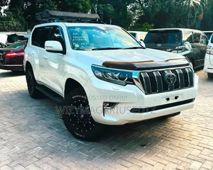Toyota Land Cruiser Prado 2020 Ivory