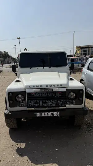 Land Rover Defender 2010 White