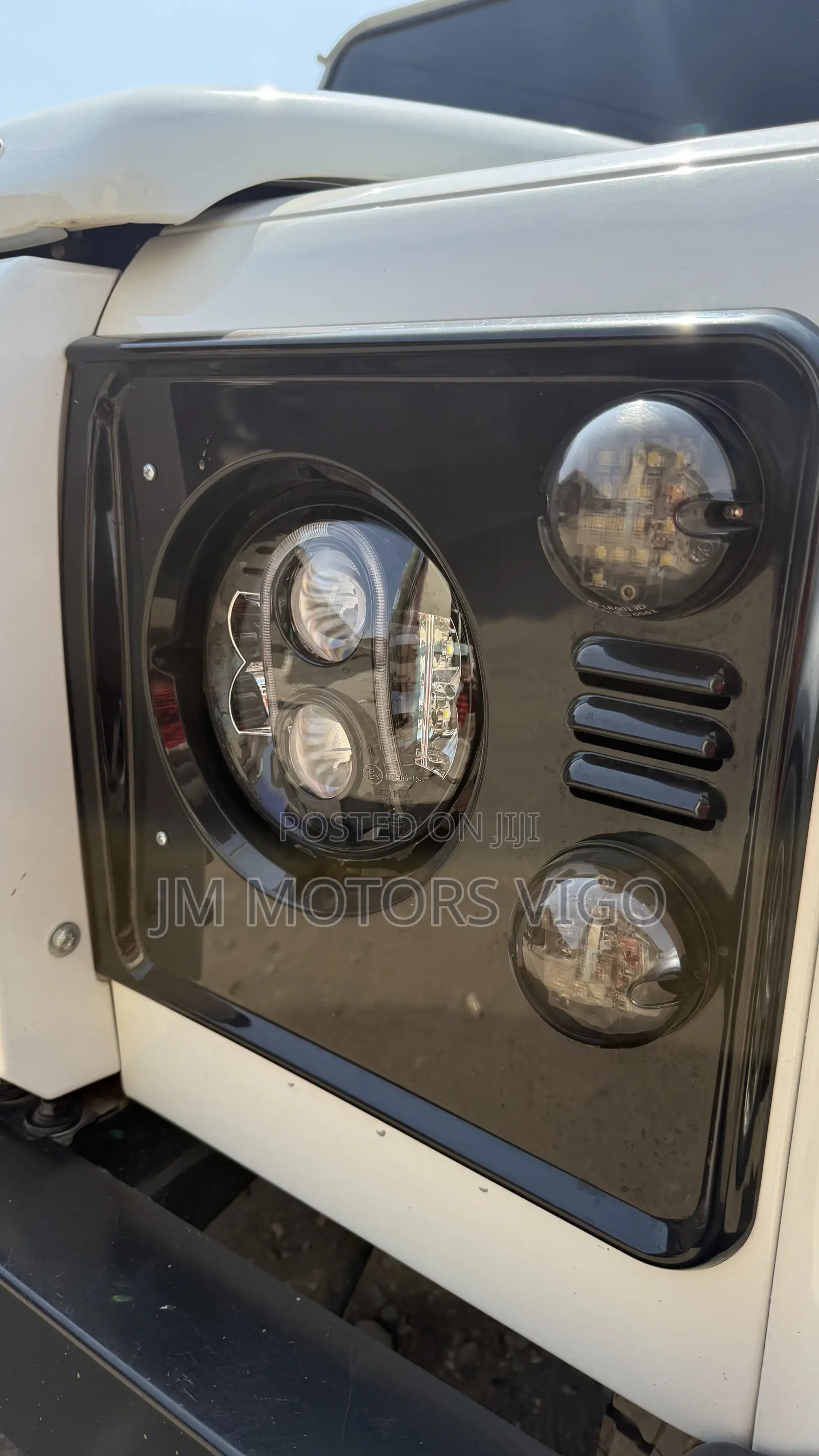 Land Rover Defender 2010 White