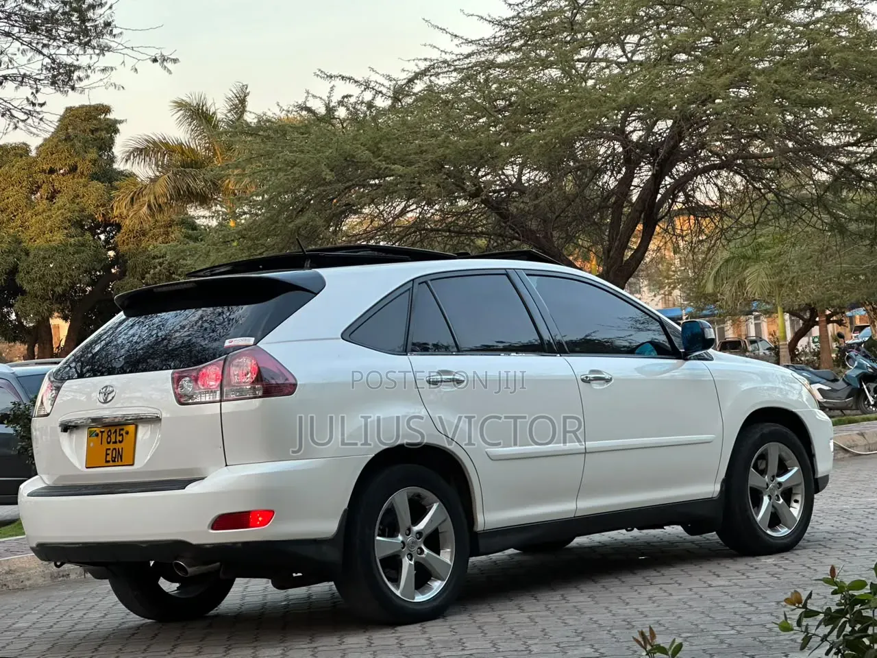 Toyota Harrier 2007 White