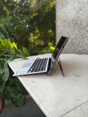 Laptop HP Pro X2 612 G2 8GB Intel Core i7 SSD 256GB