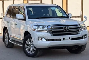Toyota Land Cruiser 2017 White