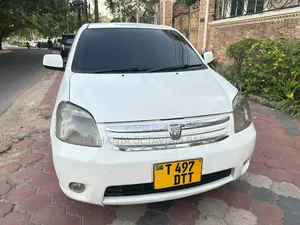 Toyota Raum 2003 White