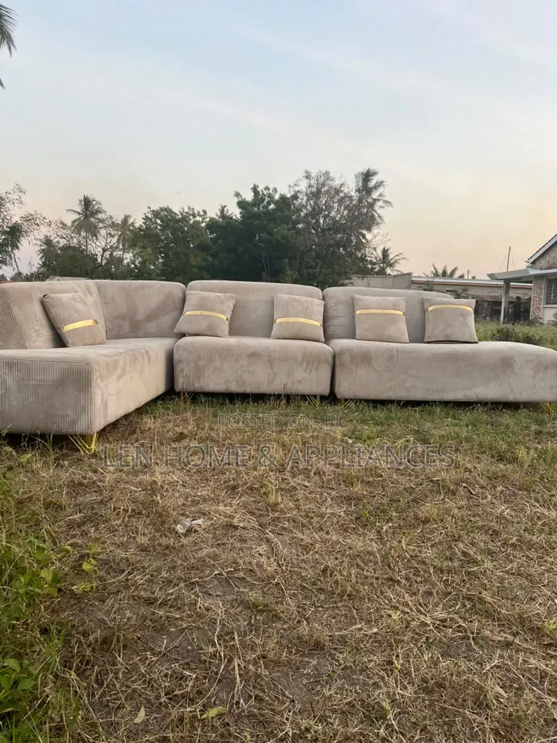Sofa Set Ya Watu 8 Mpaka 9 Color Cream