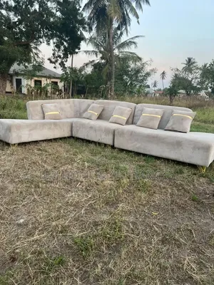 Sofa Set Ya Watu 8 Mpaka 9 Color Cream