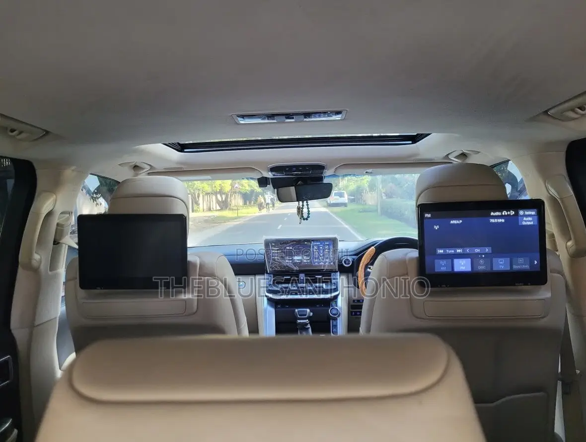 Toyota Land Cruiser 2023 White