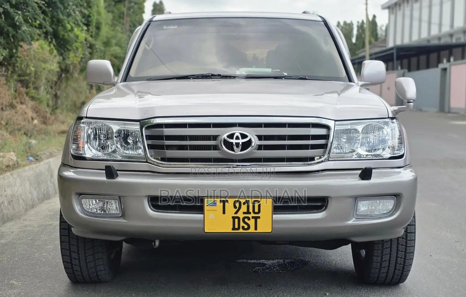 Toyota Land Cruiser 2000 Silver