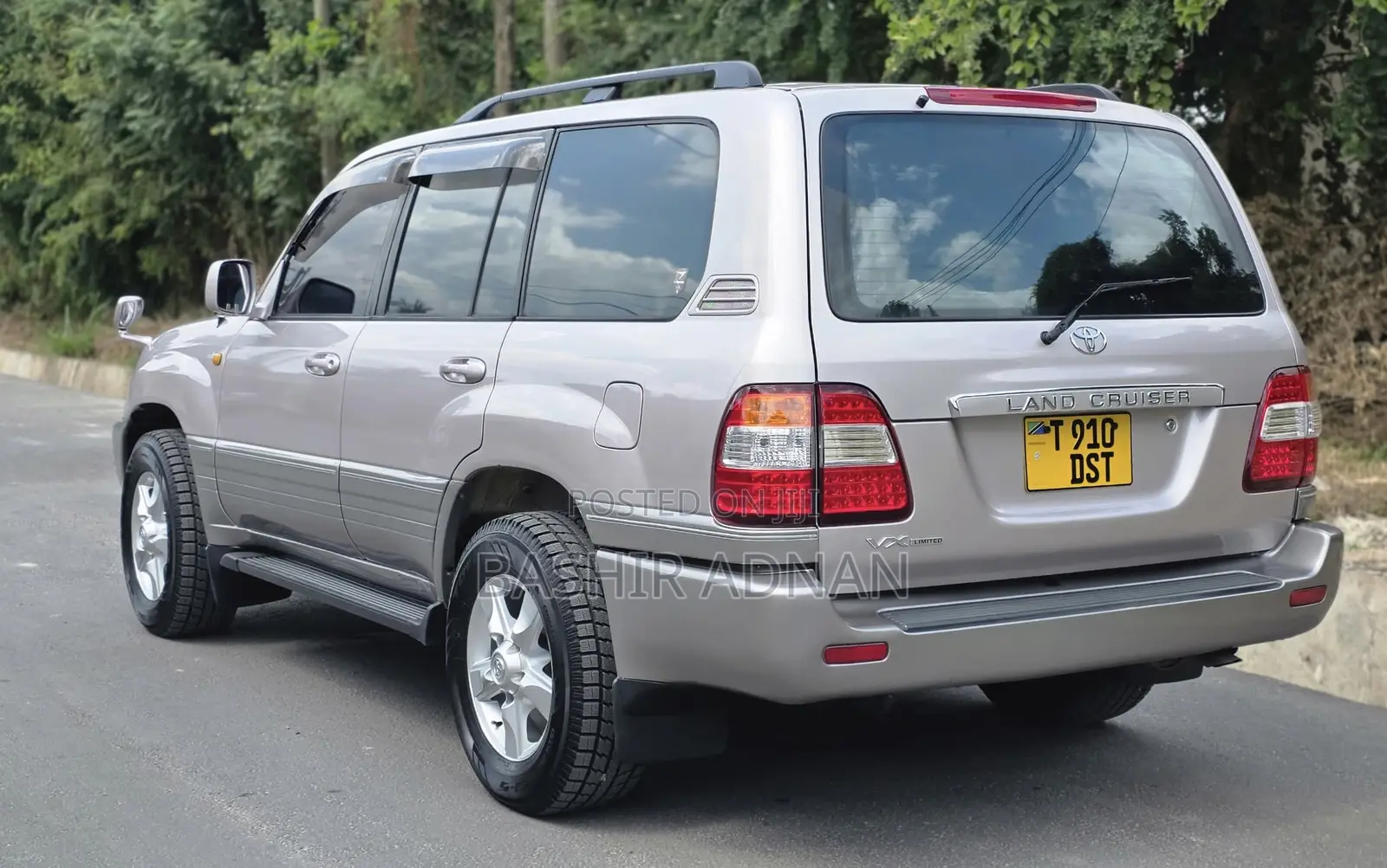 Toyota Land Cruiser 2000 Silver