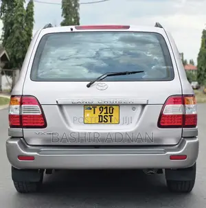 Toyota Land Cruiser 2000 Silver