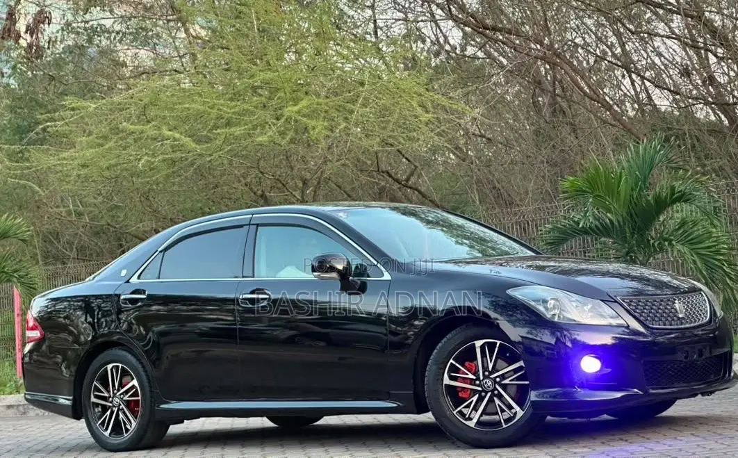 Toyota Crown 2009 Black