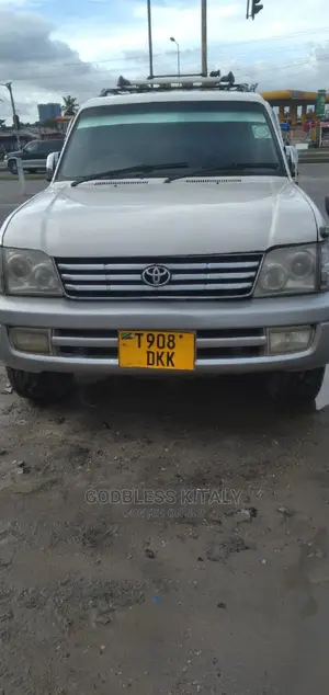 Toyota Land Cruiser Prado 2001 White