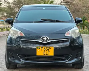 Toyota Ractis 1.5 FWD 2012 Black