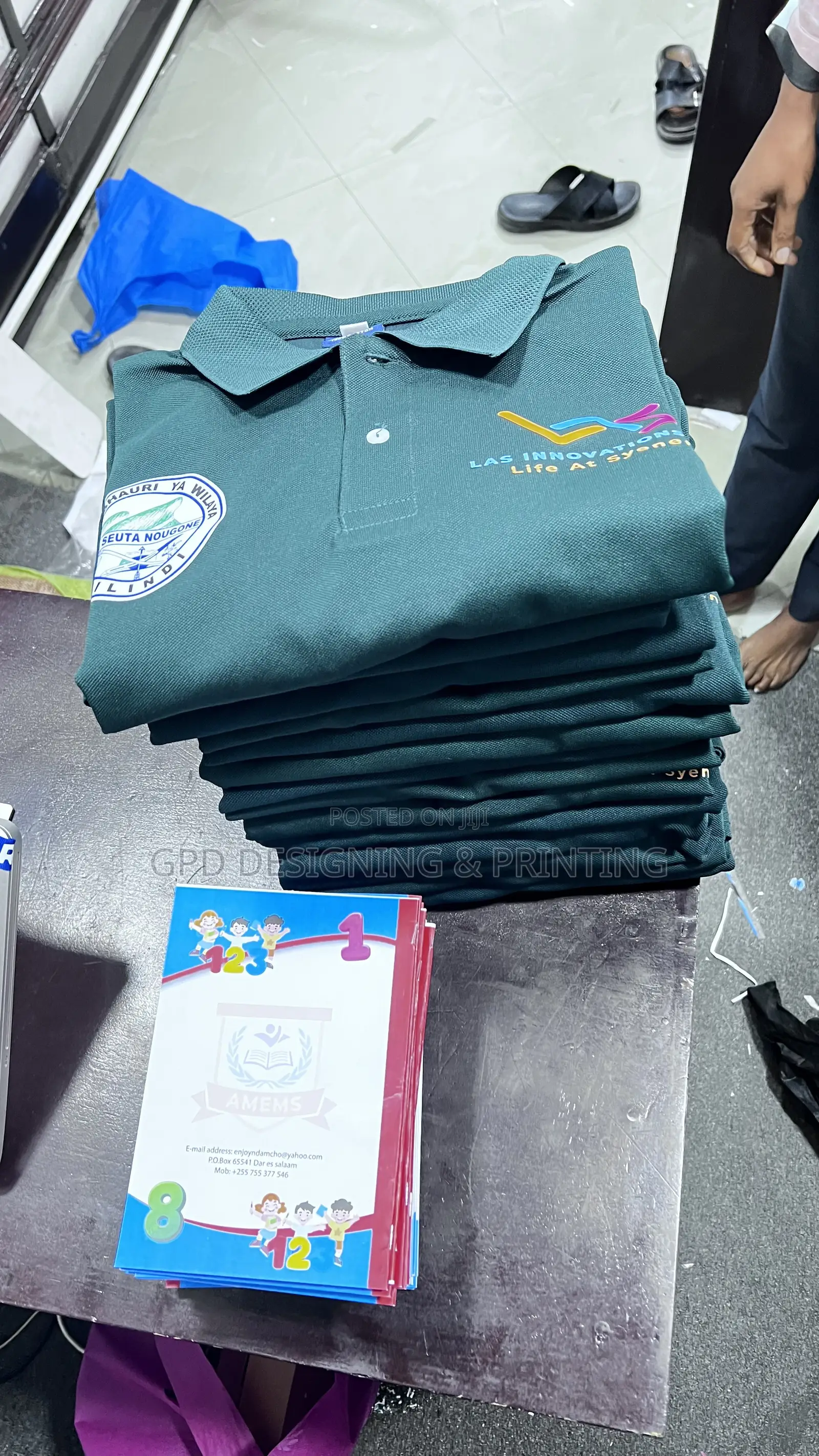 Tunauza Na Kuprint T Shirt Tajir