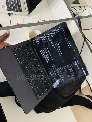 Laptop Apple MacBook Air 2022 M2 8GB Apple M2 SSD 256GB