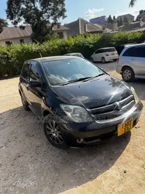 Toyota IST 2005 Black