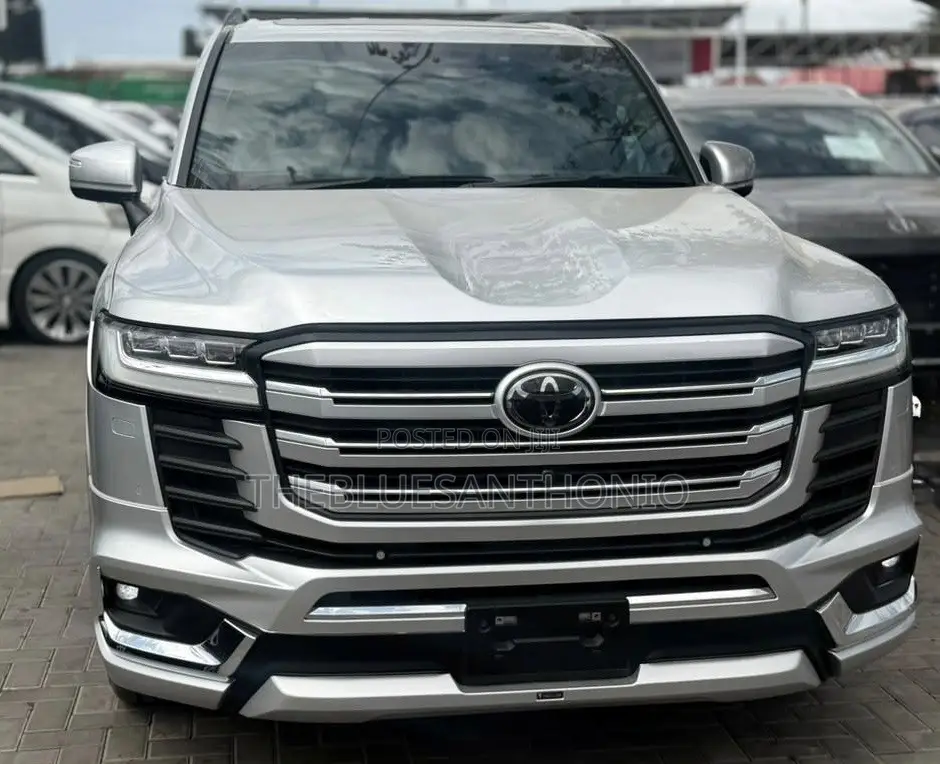 Toyota Land Cruiser 2024 Silver