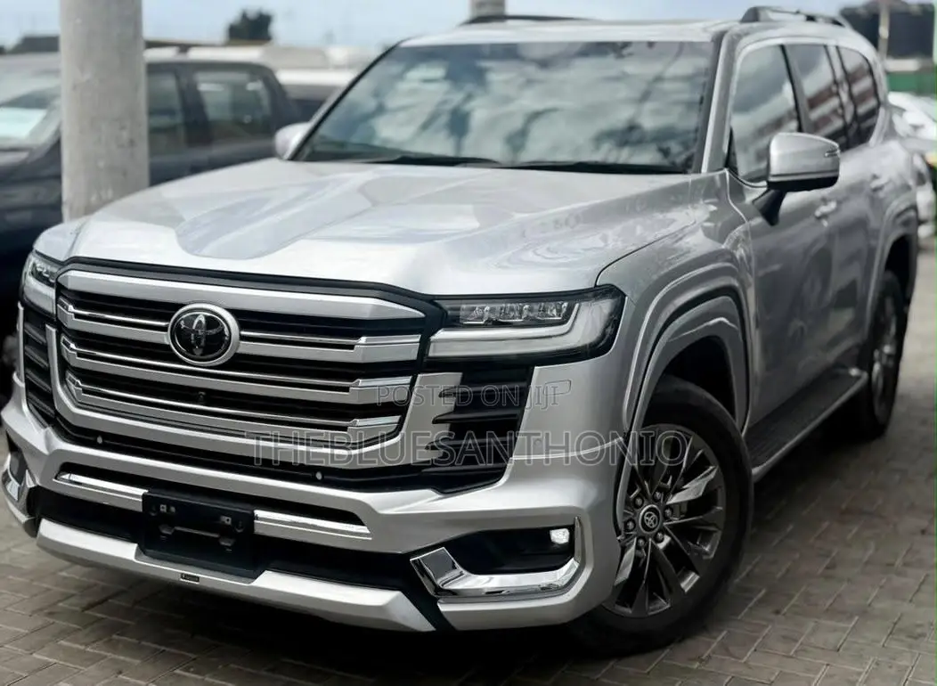 Toyota Land Cruiser 2024 Silver