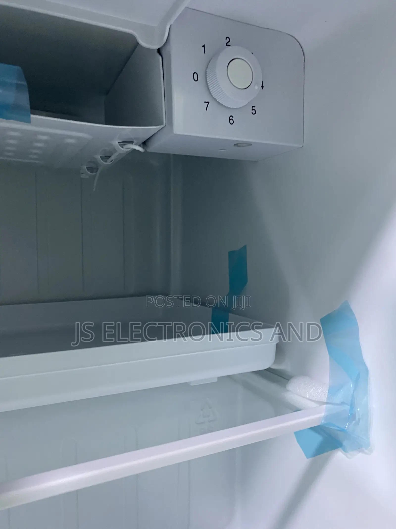 Adh Min Fridge Liter 50 Single Door Three Years Warranty