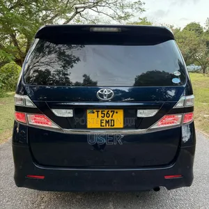 Toyota Vellfire 2011 Blue