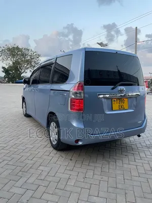 Toyota Noah 2008 Blue