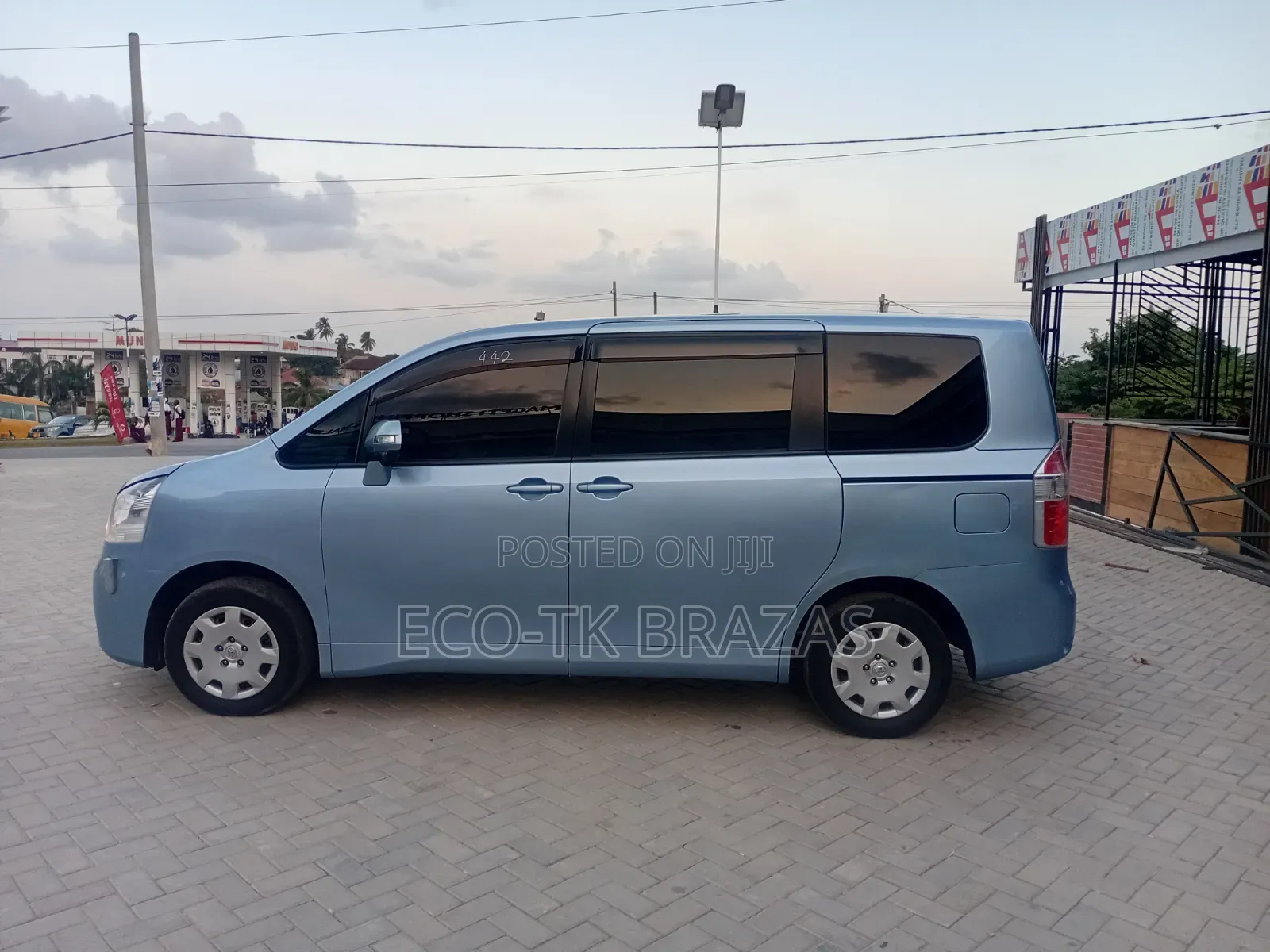 Toyota Noah 2008 Blue