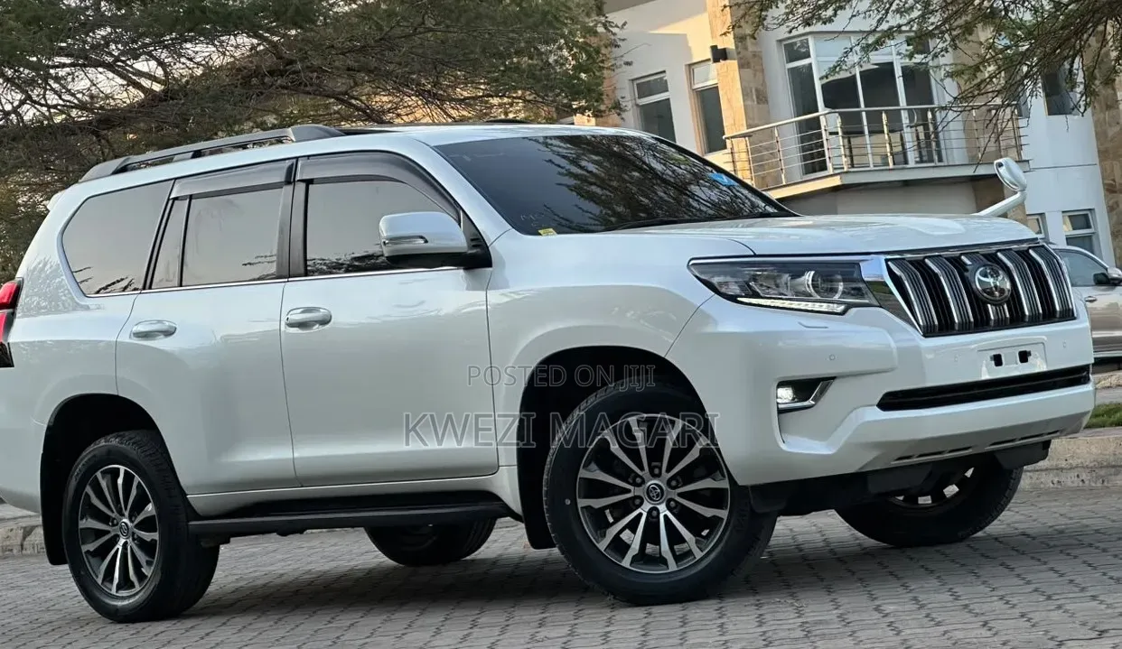 Toyota Land Cruiser Prado 2021 White