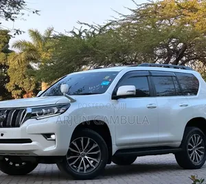 Toyota Land Cruiser 2021 White