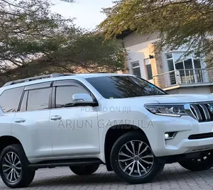 Toyota Land Cruiser 2021 White