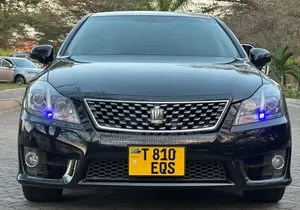 Toyota Crown 2011 Black