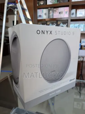 Onyx Studio 9