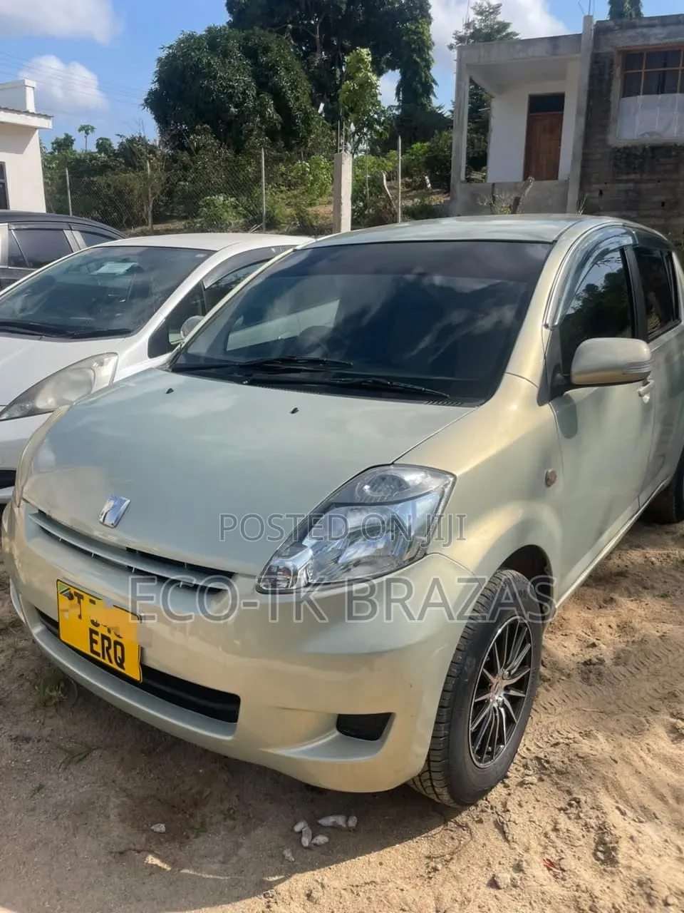 Toyota Passo 2005 Beige