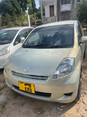 Toyota Passo 2005 Beige